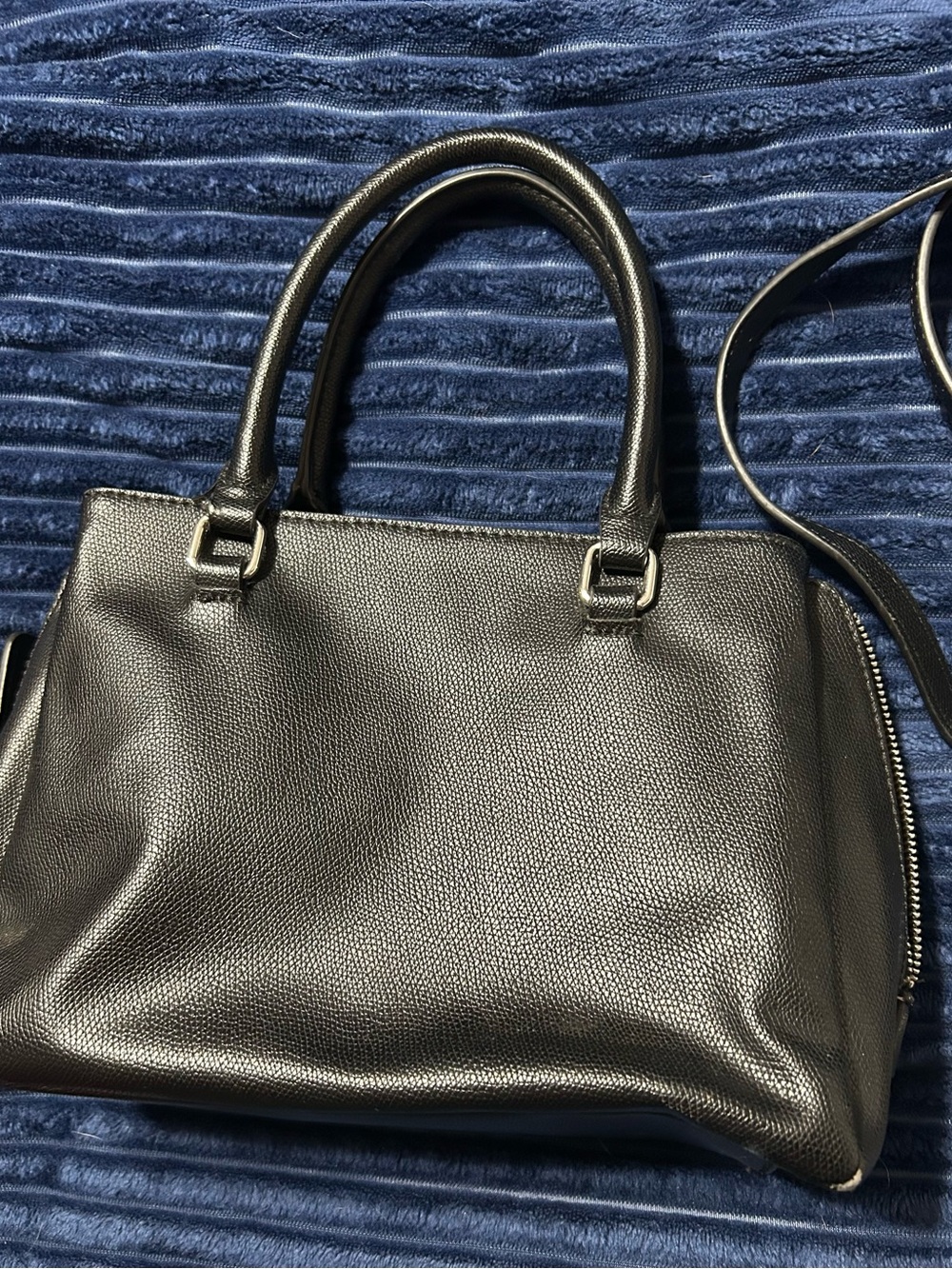 Guess - Black Satchel w/ Bow Charm - Picture 9 of 15